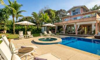 Imagem: Imponente mansão de luxo à venda em São