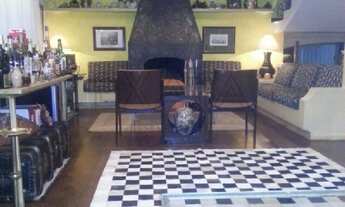 Imagem 3: Casa à venda próximo ao Estádio do São Paulo F.C. no Jardim Leonor, São Paulo-SP, com 4 Qu