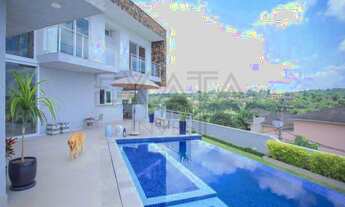 Imagem: Luxuosa Casa em Condomínio Fechado à Venda