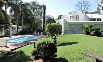 Imagem 2: Casa de Luxo à Venda em Condomínio Fechado, Jardim Colonial, Granja Viana, 5 Suítes, 6 Sal