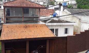 Imagem 2: Excelente oportunidade de investimento: Casa à venda no Centro de Cotia, com 4 quartos, 1