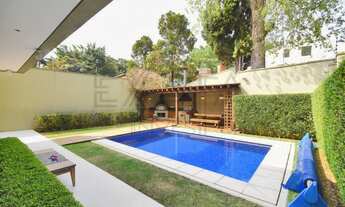 Imagem 4: Imperdível: Casa à venda em São Paulo-SP, Jardim Morumbi, próximo ao Colégio Pio XII, com