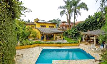 Imagem: Luxuosa casa em condomínio à venda em