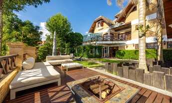 Imagem: Luxuosa mansão à venda em Campos do Jordão-SP