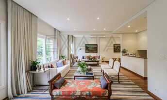 Imagem 2: Casa de luxo à venda em Condomínio Fechado, exclusivo no Jardim Guedala, São Paulo-SP: 3 q