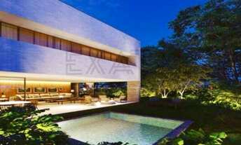 Imagem: Luxuosa mansão em condomínio à venda