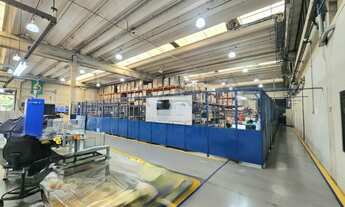 Imagem 4: Prédio / Galpão Industrial Logístico à venda em Barueri-SP: Com Renda, 100 salas, 40 banhe