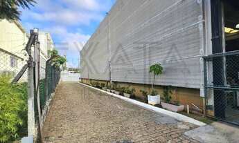 Imagem 7: Prédio / Galpão Industrial Logístico à venda em Barueri-SP: Com Renda, 100 salas, 40 banhe