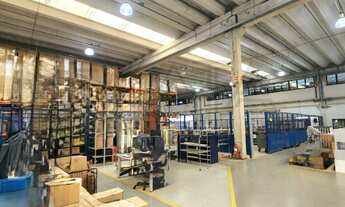 Imagem 6: Prédio / Galpão Industrial Logístico à venda em Barueri-SP: Com Renda, 100 salas, 40 banhe