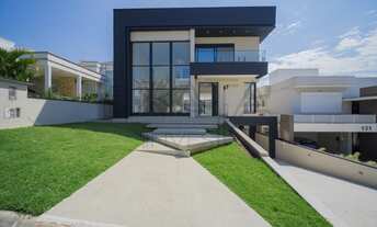 Imagem: Luxuosa Casa à venda em Condomínio Fechado