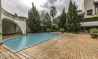 Imagem 2: Oportunidade! Casa de luxo à venda em Condomínio Fechado, R. Fechada, Bairro Nobre, com qu