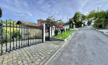 Imagem 3: Imperdível Casa à venda no Condomínio Chácara dos Lagos na Granja Viana-SP, com 3 Quartos