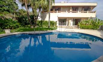 Imagem: Imponente mansão de 4 suítes na Cidade