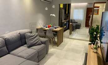 Imagem 2: Lindo Apartamento à Venda em Cotia-SP no Outeiro de Passárgada: 2 Quartos, Sala, Banheiro