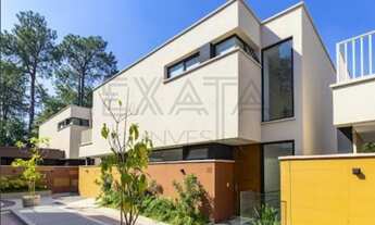 Imagem: Luxuosa Casa em Condomínio à Venda em