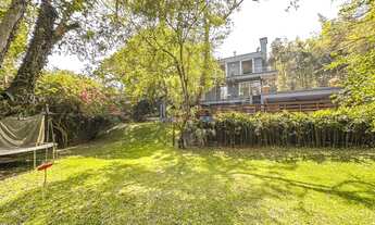 Imagem: Luxuosa Casa à Venda em Condomínio Fechado