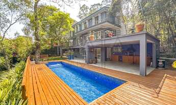 Imagem 2: Luxuosa Casa à Venda em Condomínio Fechado, Bairro Chácara dos Lagos na Granja Viana, Com