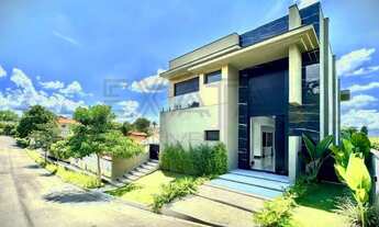 Imagem: Luxuosa Casa em Condomínio à Venda em