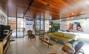 Imagem 4: Imperdível Casa à Venda no Jardim Guedala em São Paulo-SP Reformada, com 3 Suítes, 5 Salas