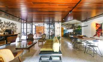 Imagem 5: Imperdível Casa à Venda no Jardim Guedala em São Paulo-SP Reformada, com 3 Suítes, 5 Salas