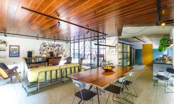 Imagem 6: Imperdível Casa à Venda no Jardim Guedala em São Paulo-SP Reformada, com 3 Suítes, 5 Salas