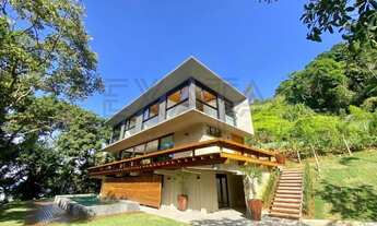 Imagem 2: Luxuosa Casa à venda em São Sebastião-SP, no bairro Canto do Moreira Maresias, 5 suítes, 6