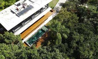 Imagem 3: Luxuosa Casa à venda em São Sebastião-SP, no bairro Canto do Moreira Maresias, 5 suítes, 6