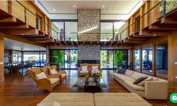 Imagem: Luxuosa Casa à venda em Condomínio em