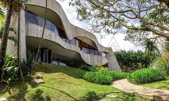Imagem 2: Casa de Luxo à venda em Condomínio em Valinhos-SP: Projeto do arquiteto Ruy Ohtake, paisag