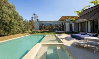 Imagem 3: Residência de Luxo em Condomínio Fechado à venda Casa com 5 Quartos, 5 Suítes, 6 Salas - I