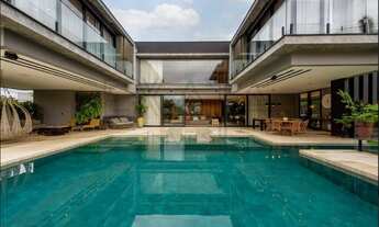 Imagem: Luxuosa Casa à venda em Condomínio Jardins