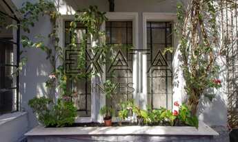 Imagem 7: Casa Alto Padrão à venda no Jardim Paulista, Sobrado localizado em rua calma e arborizada