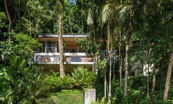 Imagem 2: Casa de luxo à venda no Condomínio Sítio São Pedro em Bertioga-SP: com 4 quartos, 4 suítes