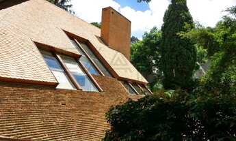 Imagem 2: Casa de Luxo em Condomínio: 4 quartos, 4 suítes, 5 salas, 5 banheiros, 8 vagas, 900m² no R