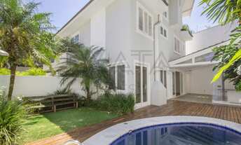 Imagem: Casa de luxo à venda em Condomínio Fechado