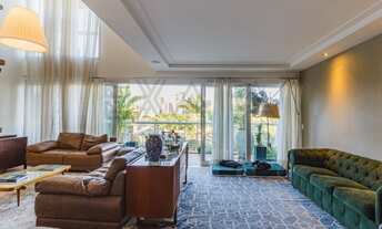 Imagem: Luxuosa Casa em Condomínio à Venda em