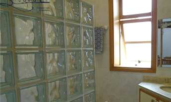 Imagem 6: 3 dormitórios, 1 suítes, 2 vagas na garagem, 270M² de Área Construída, 635M² de Área Total