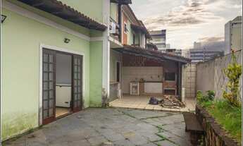 Imagem 2: Casa em Village com 2 Quartos + Mezanino, 148m² por R$ 700.000 - Maitinga - Bertioga/SP