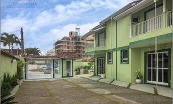 Imagem: Casa em Villge com 2 Suítes, 90m² por