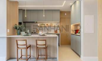 Imagem 2: Venha se encantar com este apartamento de 130m² totalmente reformado, localizado no coraçã