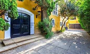 Imagem 2: Casa de Luxo no Jardim Europa: 5 Quartos, 3 Suítes, 4 Salas, 10 Vagas de Garagem, 600m²