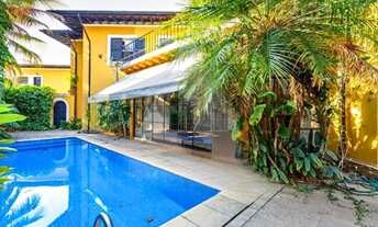 Imagem 6: Casa de Luxo no Jardim Europa: 5 Quartos, 3 Suítes, 4 Salas, 10 Vagas de Garagem, 600m²