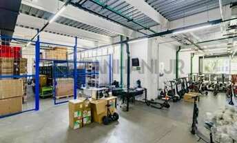 Imagem 6: Imperdível: Casa Comercial à Venda em Pinheiros, São Paulo-SP - 8 salas, 4 banheiros, 4 va