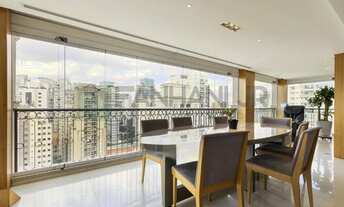 Imagem 7: Apartamento de Alto Padrão na Vila Nova Conceição com 2 Suítes, 5 Salas e 5 Vagas de Garag