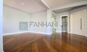 Imagem 5: Apartamento Espaçoso em Moema: 4 Quartos, 3 Suítes e 3 Vagas de Garagem!