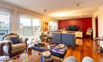 Imagem 2: Apartamento com varanda em Alto de Pinheiros: 4 quartos, 2 suítes, 3 salas, 5 banheiros, 4