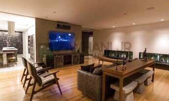 Imagem 2: Vendo Belíssima casa de condomínio no Jd. Europa com 480 m² com 4 suítes e 4 vagas. Imóve