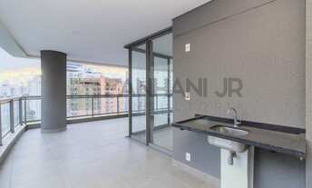 Imagem 7: Com três dormitórios, todos eles suítes, e um incrível espaço para até três carros em sua