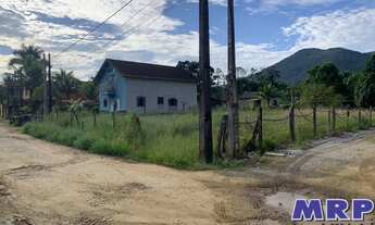 Imagem 4: Terreno em Ubatuba em Bairro residencial, a poucos metros do asfalto