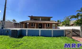 Imagem: Praia da Lagoinha em Ubatuba. Casas à venda